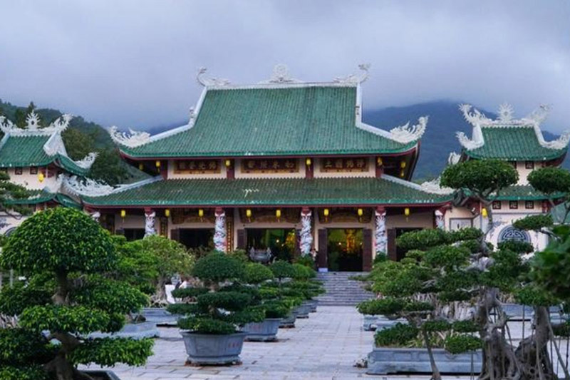 Mái ngói âm dương trong lối kiến trúc của chùa