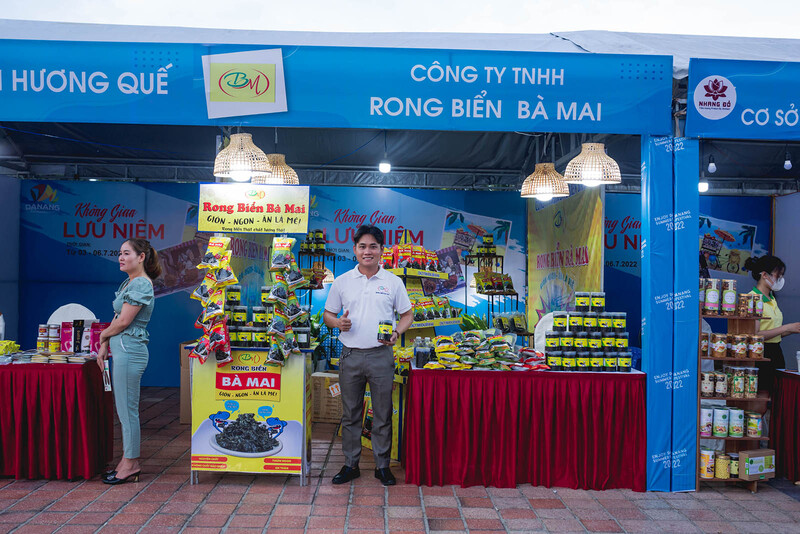 Du khách có thể mua sắm đặc sản, thực phẩm OCOP khi tham gia Lễ hội Ẩm thực Việt Nam - Quốc tế