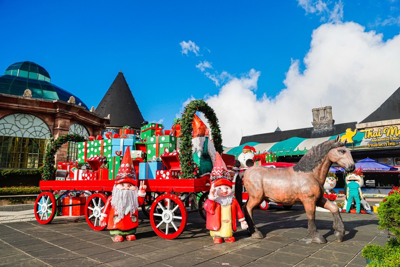 Không khí Giáng Sinh ngập tràn trong lễ hội mùa đông ở Ba Na Hills