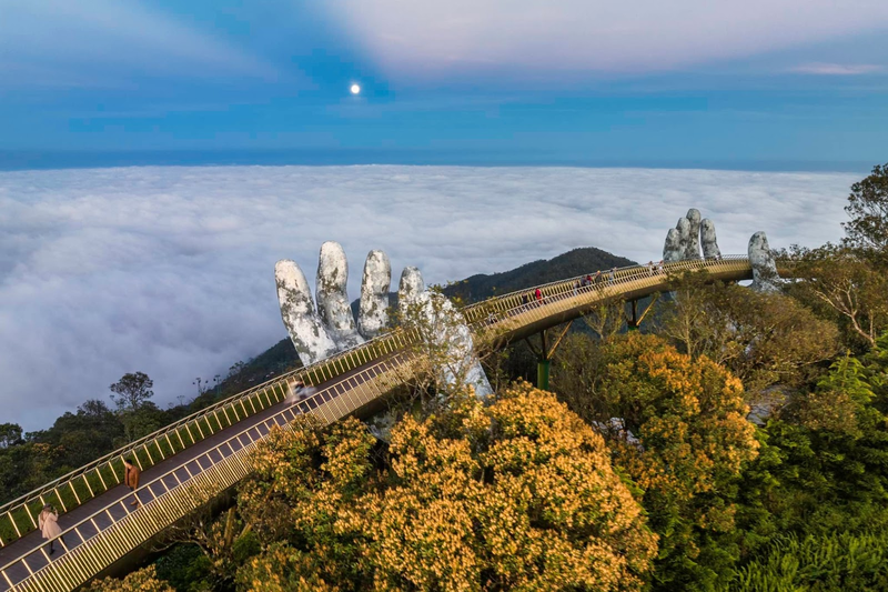 Panoramic View Of The Golden Bridge In The Morning