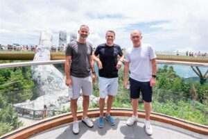 Ba huyền thoại bóng đá Michael Owen, Ryan Giggs, Paul Scholes trải nghiệm Ba Na Hills